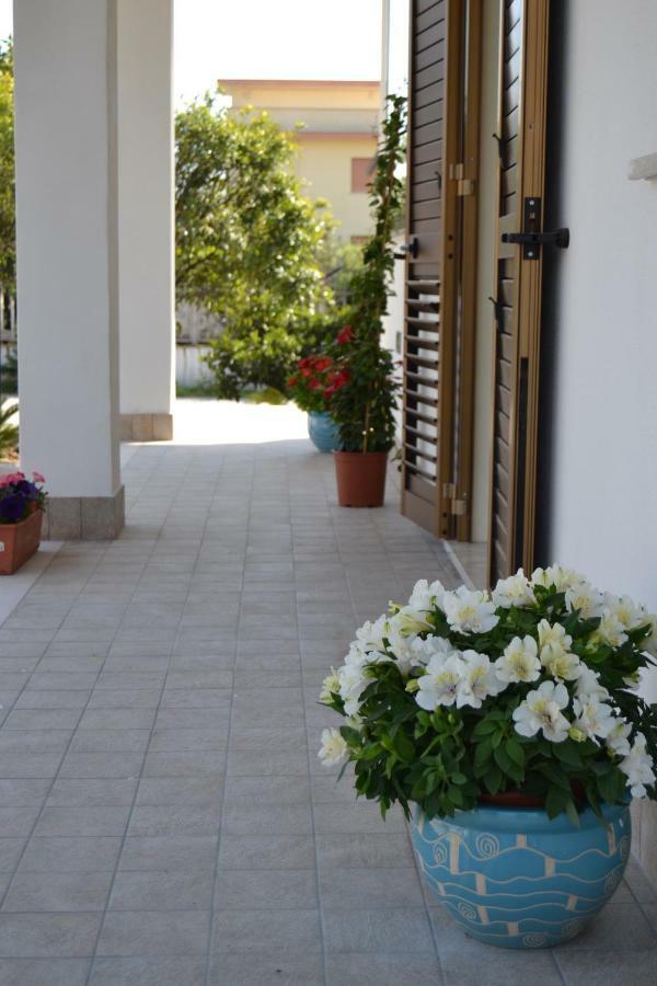 Guesthouse Holiday Formia Beach Exterior foto